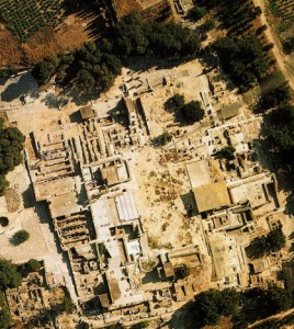 Aerial photograph of the palace of Knossos, showing the layout of royal living quarters