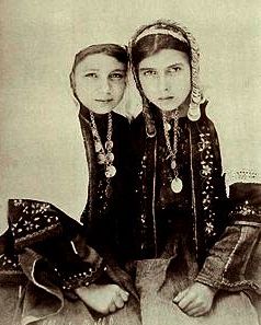Two girls from Bethlehem in tradional dress, 1911