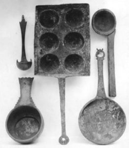 Ancient cooking utensils