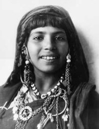 Photograph, 19th century, Middle Eastern girl