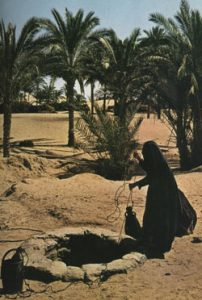 SAMARITAN WOMAN: BIBLE WOMEN; WOMAN DRAWING WATER FROM WELL